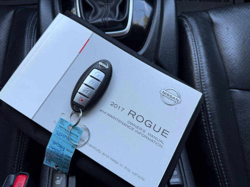 2017 Nissan Rogue SV