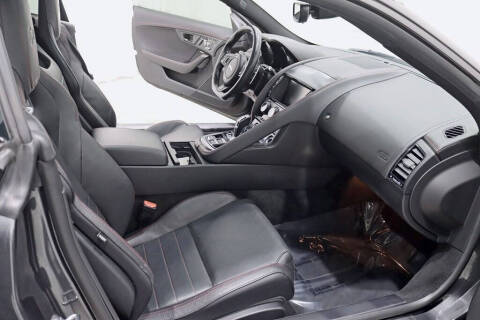 2018 Jaguar F-TYPE R