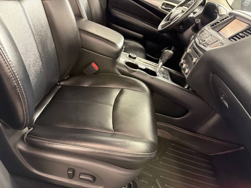 2019 Nissan Pathfinder SL