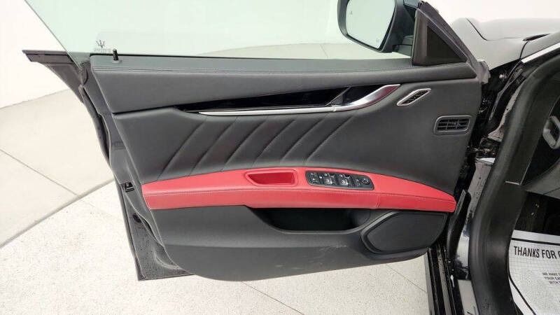 2023 Maserati Ghibli Modena