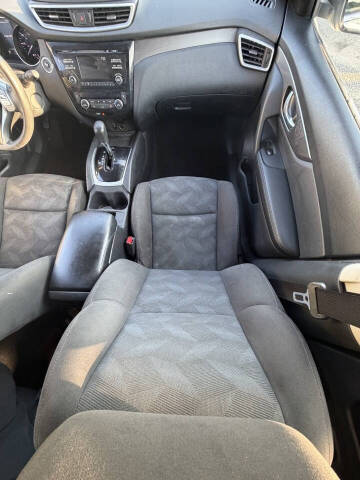 2015 Nissan Rogue SV