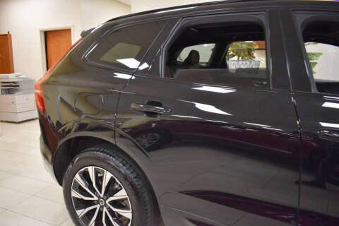 2024 Volvo XC60 B5 Plus Dark Theme