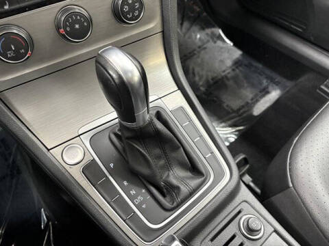 2017 Volkswagen Golf TSI Wolfsburg Edition