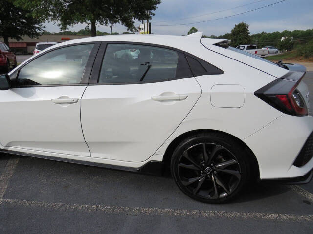 2019 Honda Civic for sale at Colbert's Auto Outlet in Hickory, NC