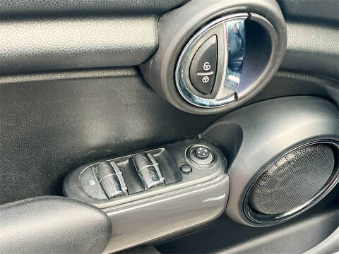 2017 MINI Hardtop 4 Door Cooper