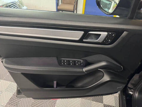 2022 Porsche Cayenne S Coupe Platinum Edition