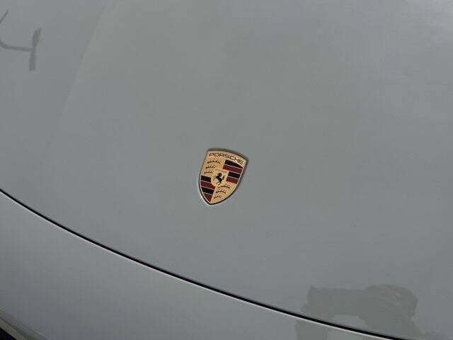 2025 Porsche Taycan 4