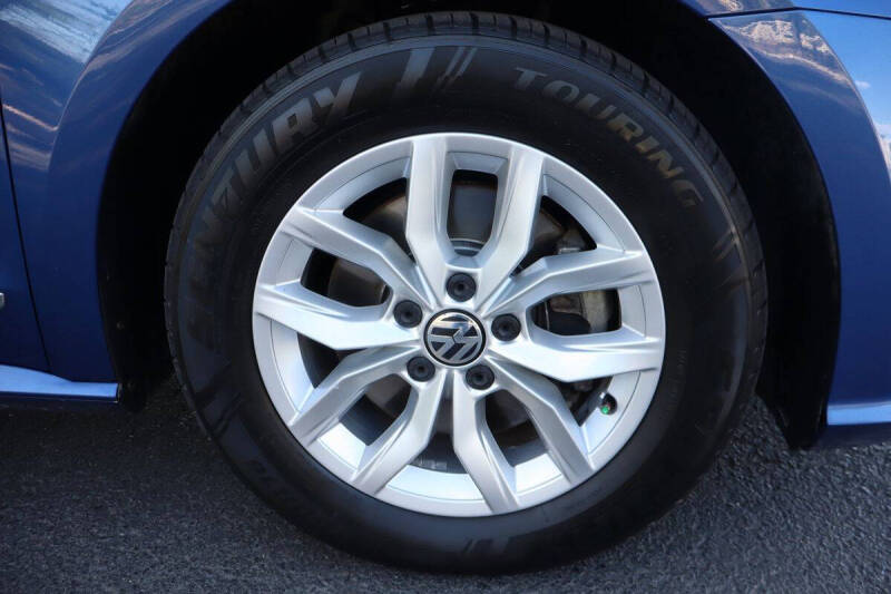 2017 Volkswagen Passat 1.8T S