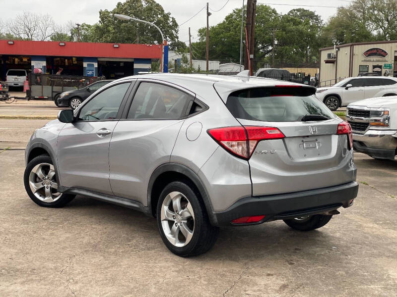2017 Honda HR-V LX
