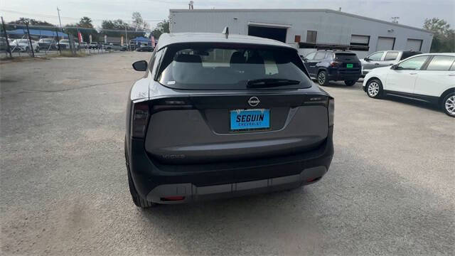 2025 Nissan Kicks S