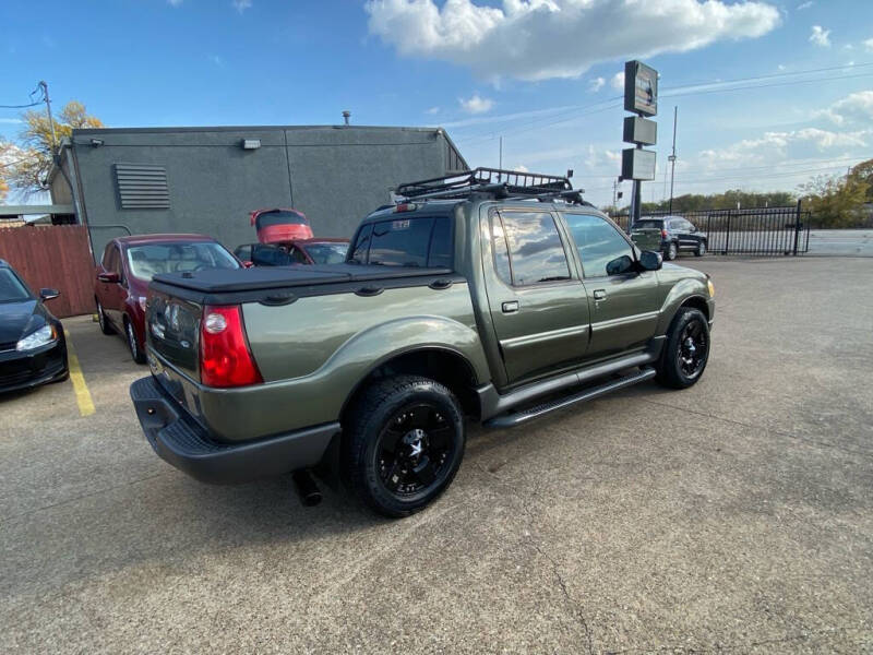 2004 Ford Explorer Sport Trac XLS
