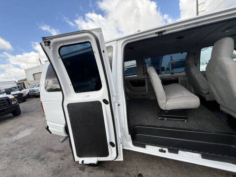 2012 Ford E-350