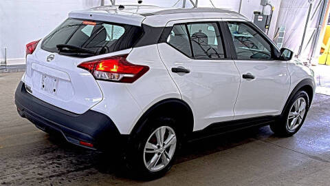 2019 Nissan Kicks S