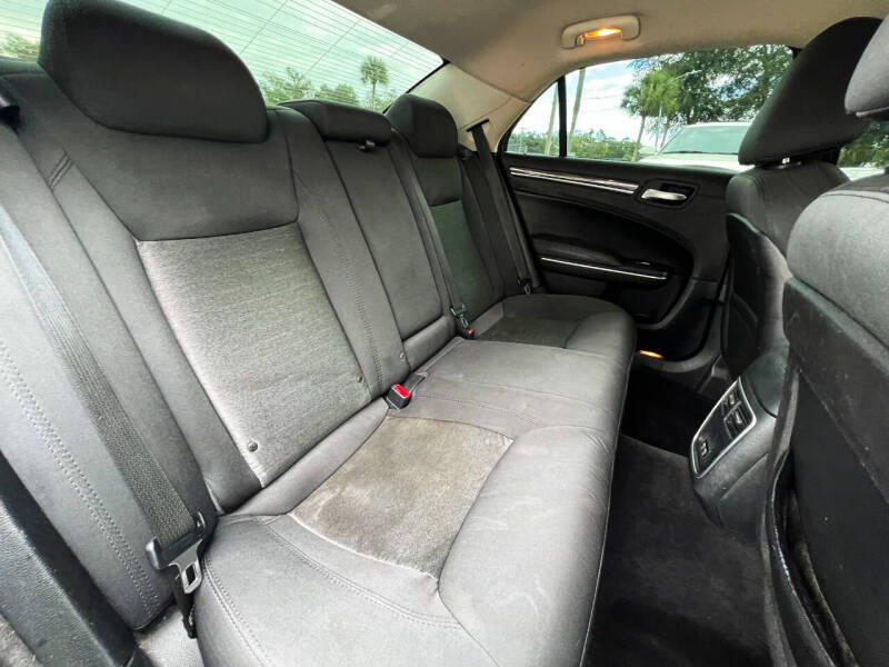 2018 Chrysler 300 Touring