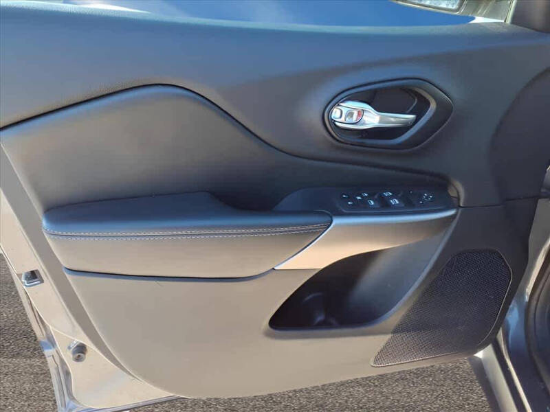 2022 Jeep Cherokee Latitude Lux