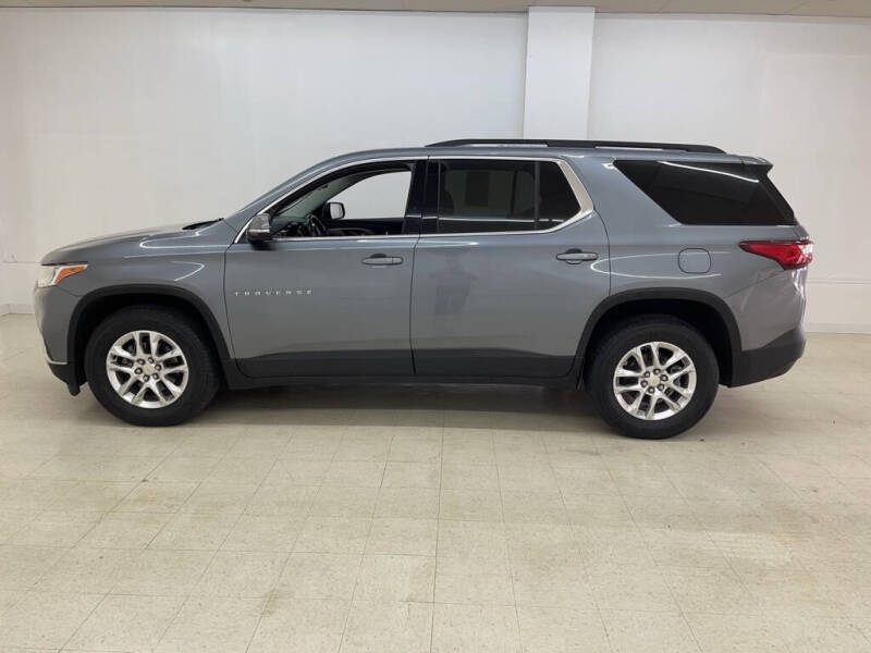 Used 2020 Chevrolet Traverse 1LT with VIN 1GNEVGKW5LJ322236 for sale in Celina, OH