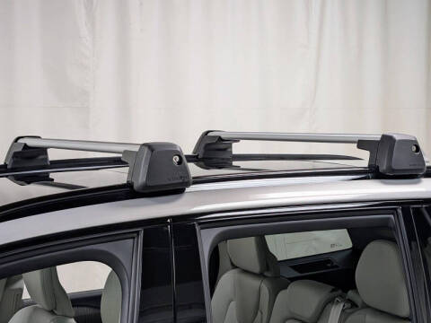 2025 Volvo XC60 B5 Plus Dark Theme