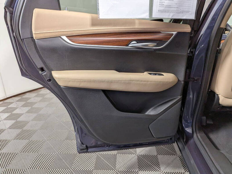 2019 Cadillac XT5 Platinum