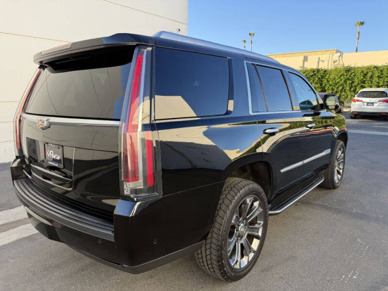 2018 Cadillac Escalade Standard
