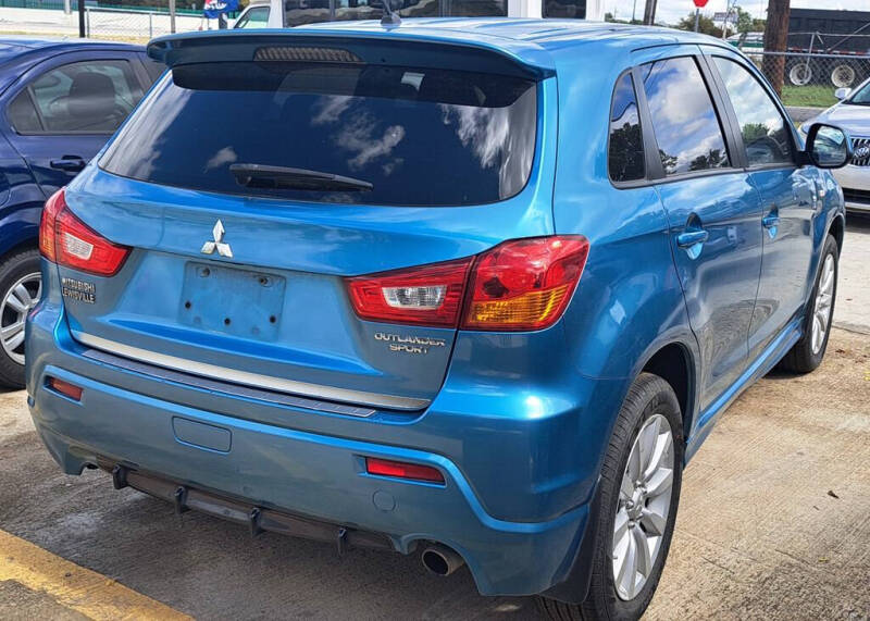 2011 Mitsubishi Outlander Sport SE