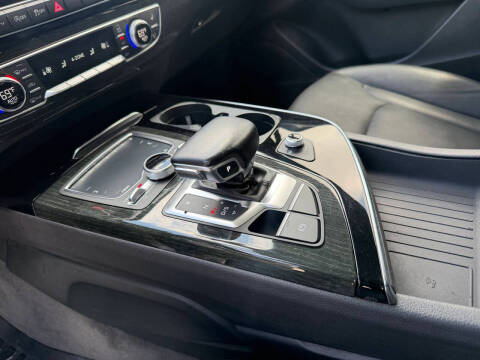 2017 Audi Q7 2.0T quattro Premium Plus