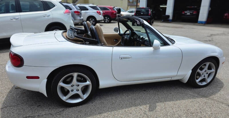 2002 Mazda MX-5 Miata LS