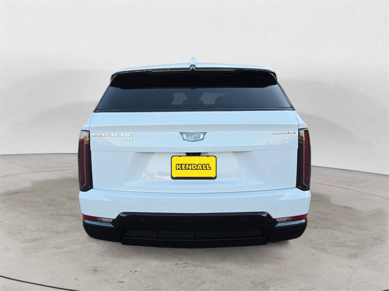 2025 Cadillac Escalade IQ Sport 2