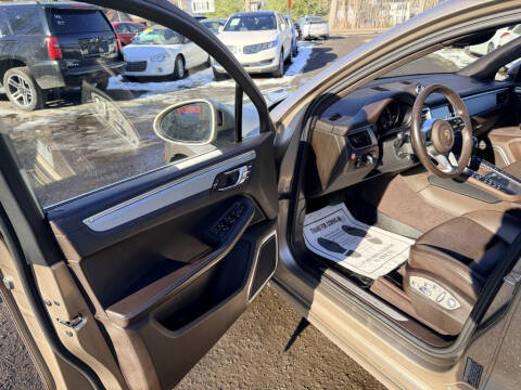 2015 Porsche Macan Turbo