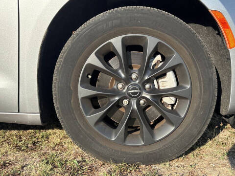 2021 Chrysler Pacifica Touring