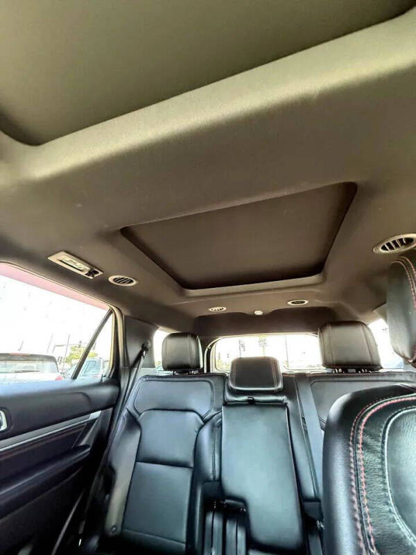 2017 Ford Explorer Sport