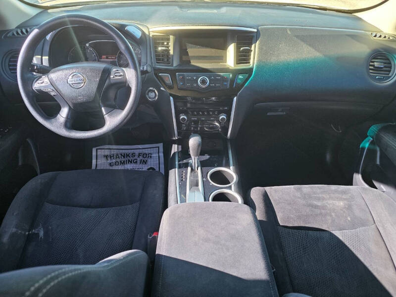 2016 Nissan Pathfinder S