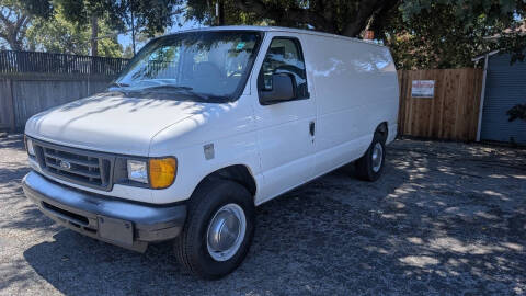 2004 Ford E-Series