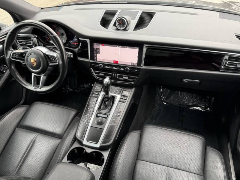 2020 Porsche Macan S