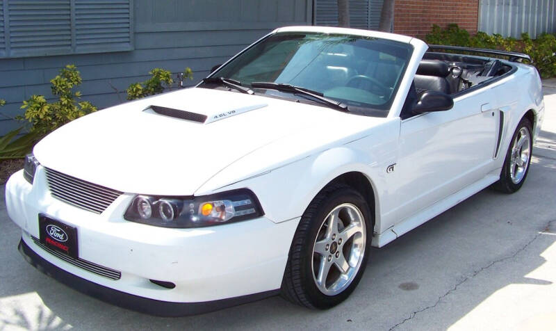 2003 Ford Mustang null photo 2