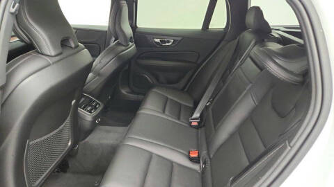 2020 Volvo V60 Cross Country T5