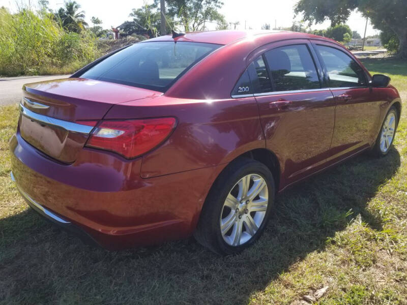 2013 Chrysler 200 LX