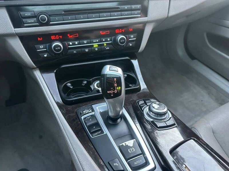 2012 BMW 5 Series 535i