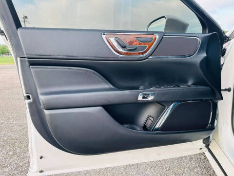 2018 Lincoln Continental Select