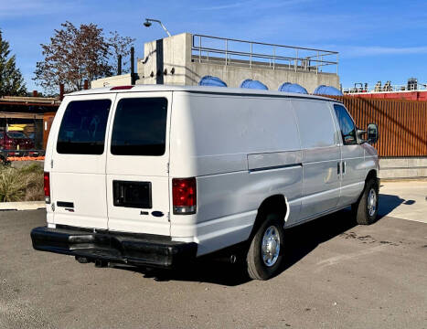 2011 Ford E-Series E-350 SD