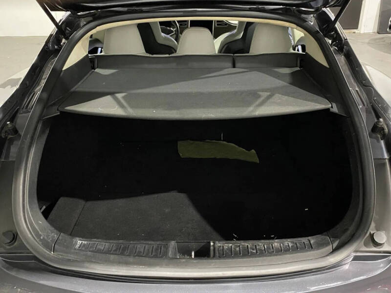 2015 Tesla Model S 70D