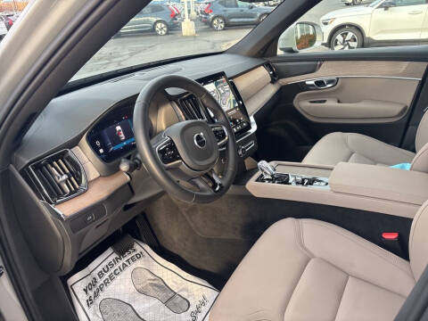 2025 Volvo XC90 B6 Plus Bright Theme 7P