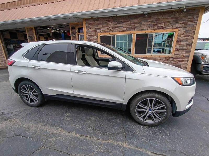 2020 Ford Edge Titanium