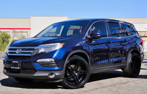 2017 Honda Pilot for sale at Kustom Carz in Pacoima CA