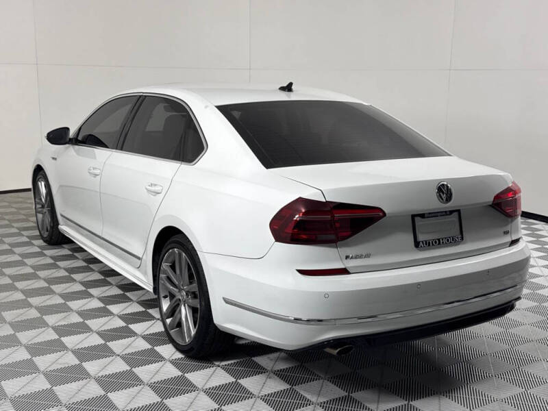 2019 Volkswagen Passat SE R-Line