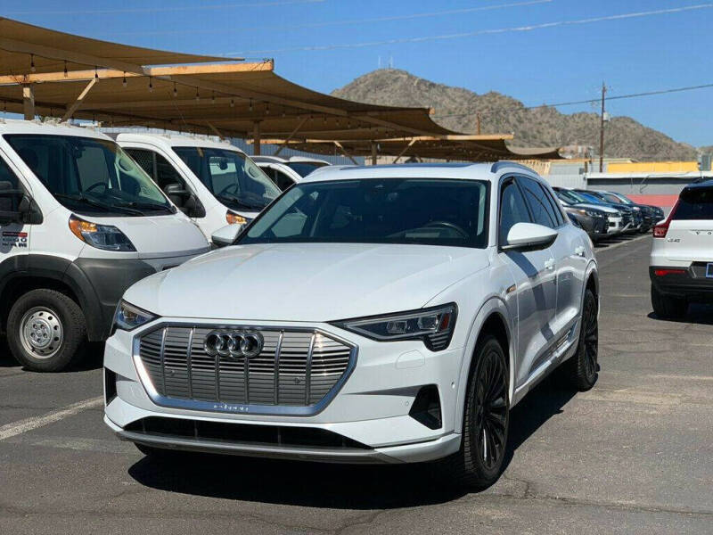 2019 Audi e-tron quattro Prestige
