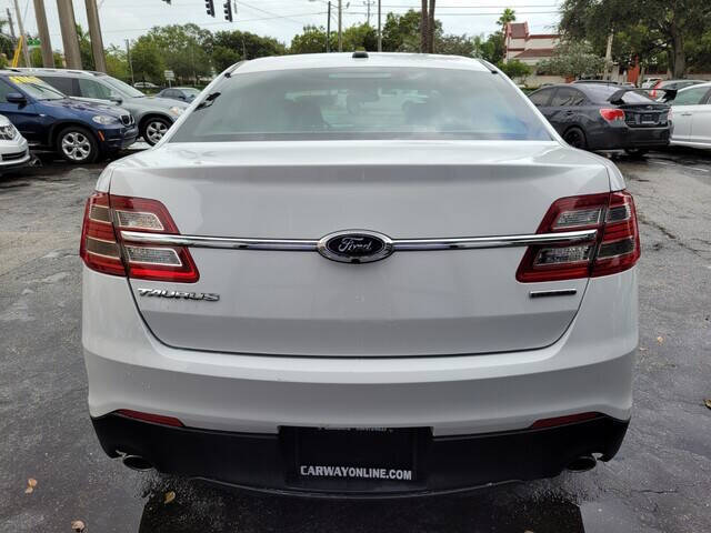 2016 Ford Taurus SE
