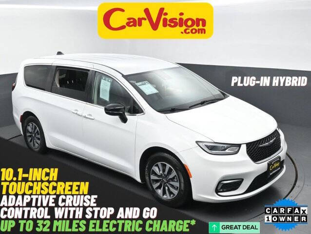 2024 Chrysler Pacifica Plug-In Hybrid Select