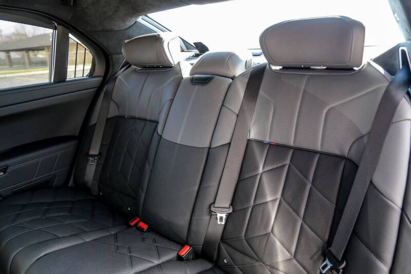 2025 BMW 7 Series 760i xDrive