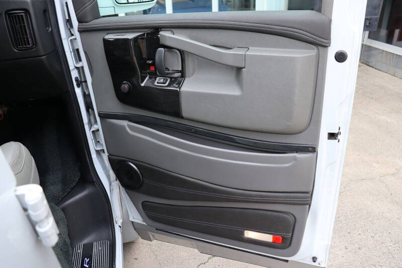 2021 Chevrolet Express LS 2500