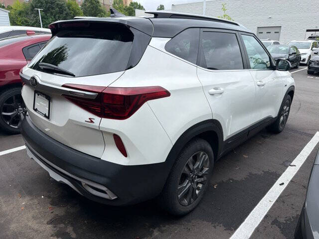 2021 Kia Seltos S